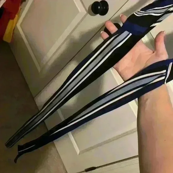 Charlotte Russe Y2K size Medium Tie front top coverlet NWT! - Picture 5 of 8